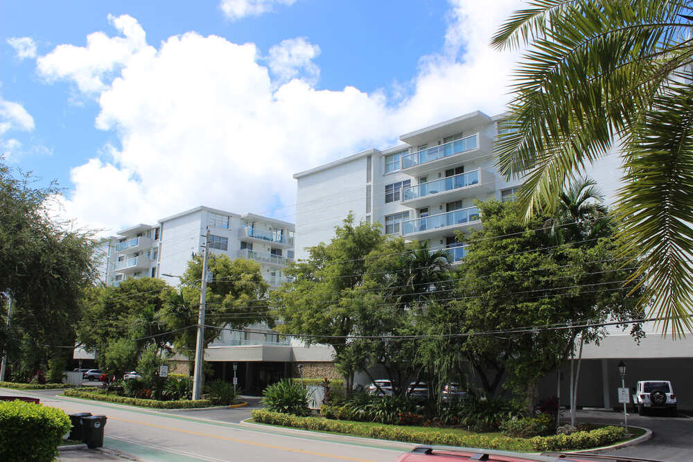 Ten Thousand Plaza  photo 2